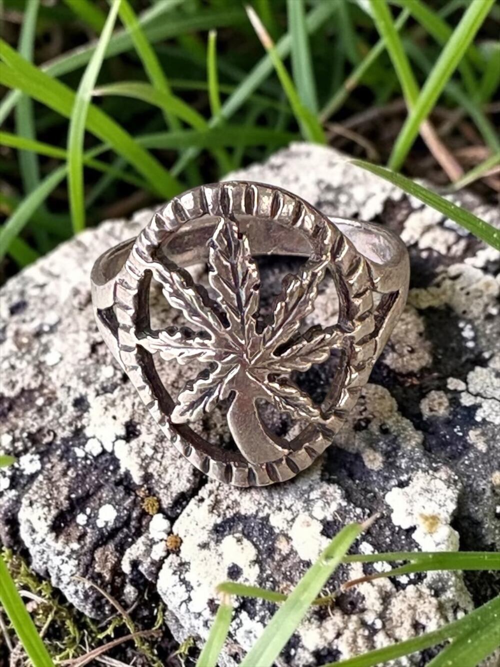 Vintage Sterling Silver Leaf Openwork Ring Botanical Motif